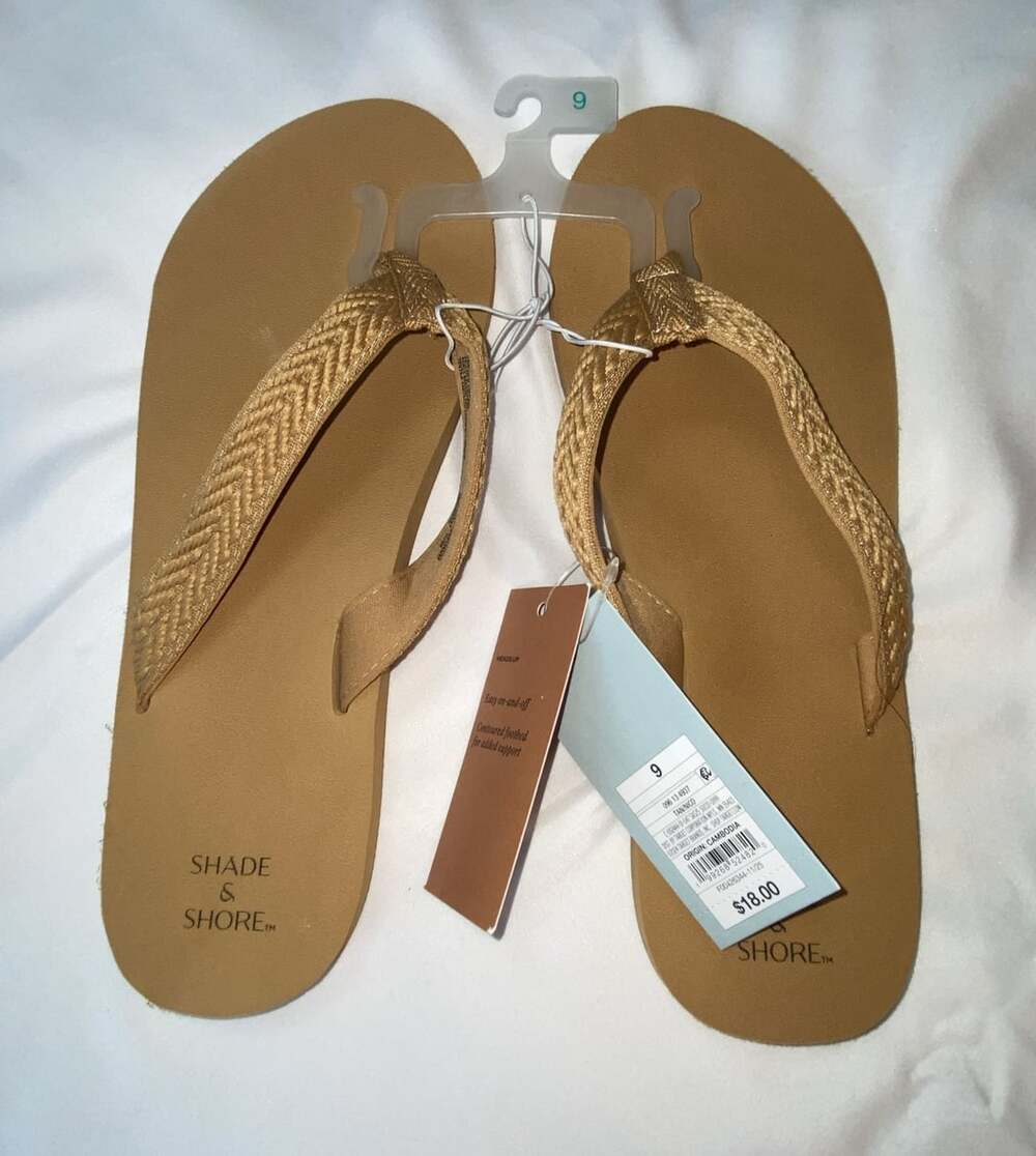 Shade & Shore Nico Flip Flop Size 9 Tan